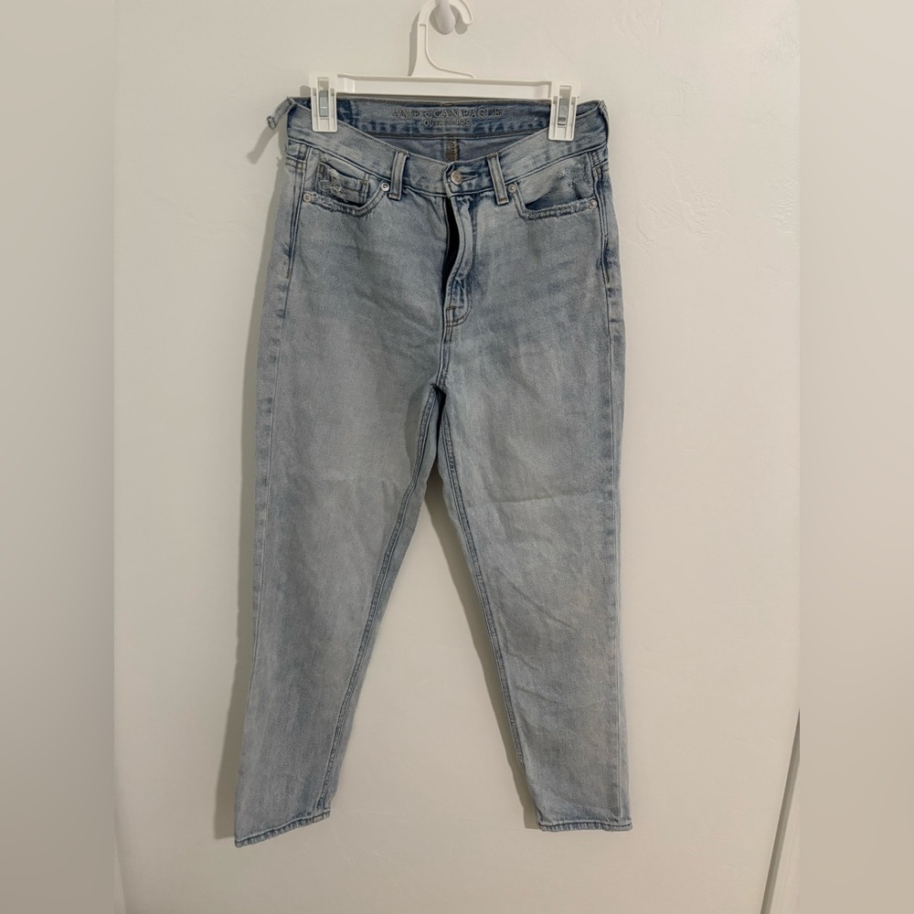 American Eagle Light Wash Jeans – Size 4 Regular
